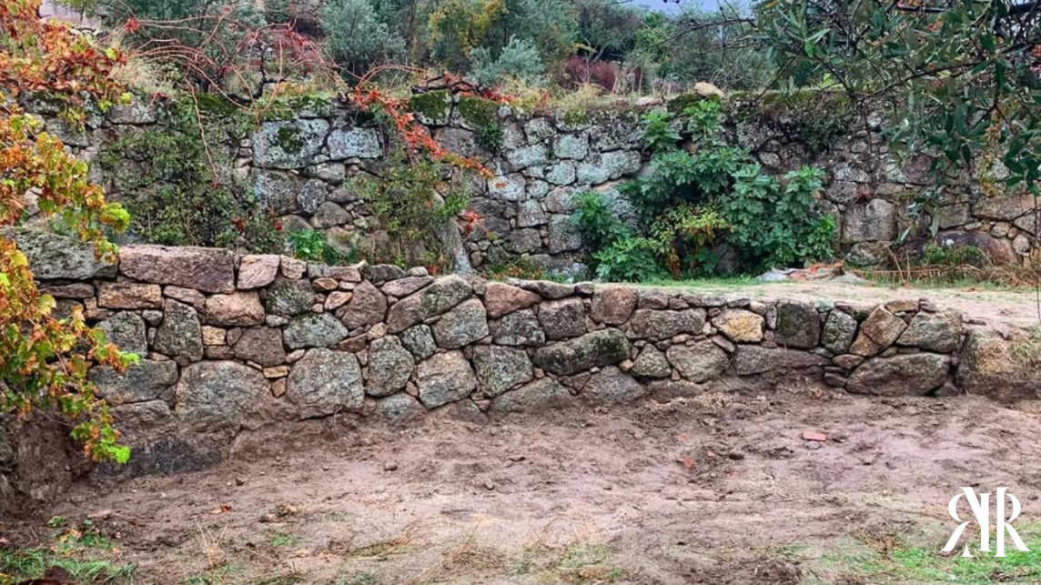 Dry-Stacked Retaining Wall